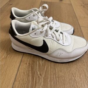 Nike womans White and Black Athletic Sneakers